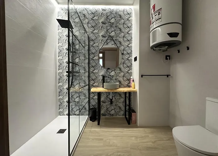 Flower Deluxe Bajo Con Jardin 6084 דירה *